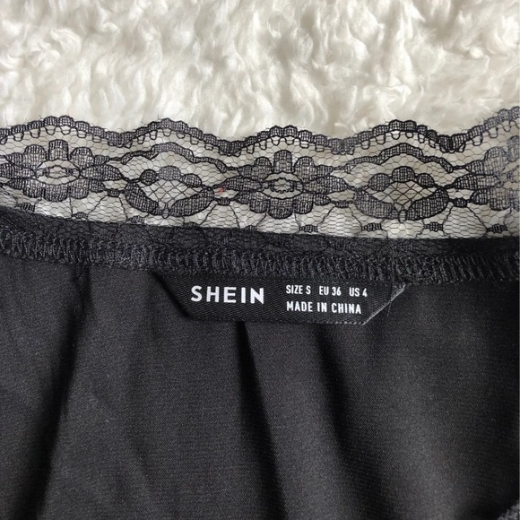 black lace top *sold - Picture 3 of 5